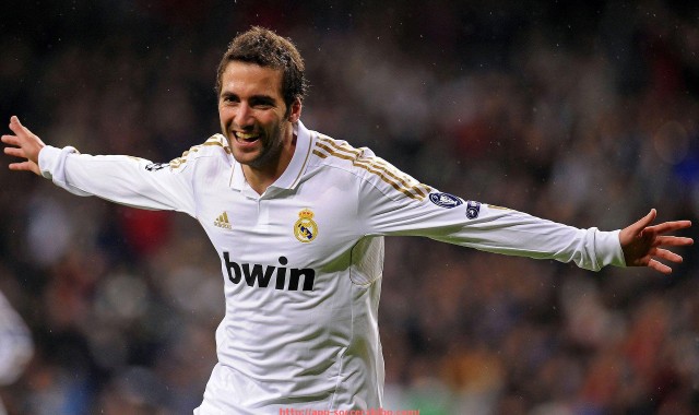 足球直播-意甲各球队标志图集中展示：设计背后的文化解读